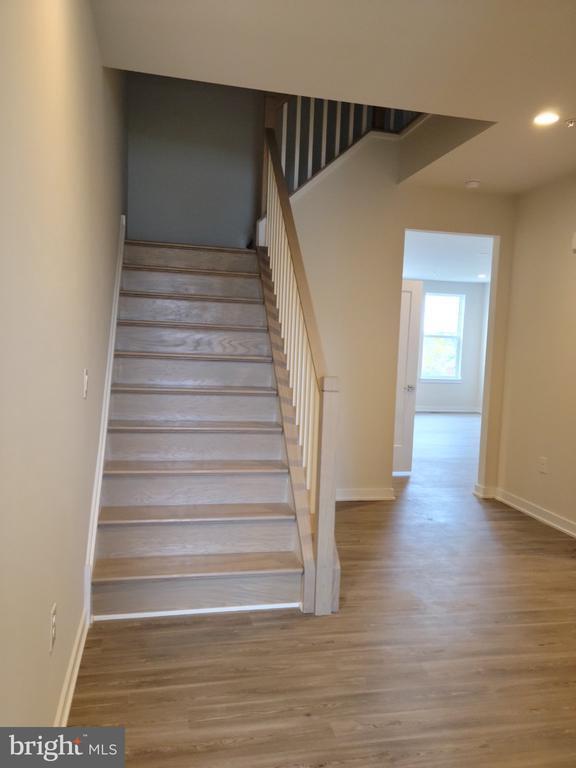 Building Photo - 821 Bayberry Ct