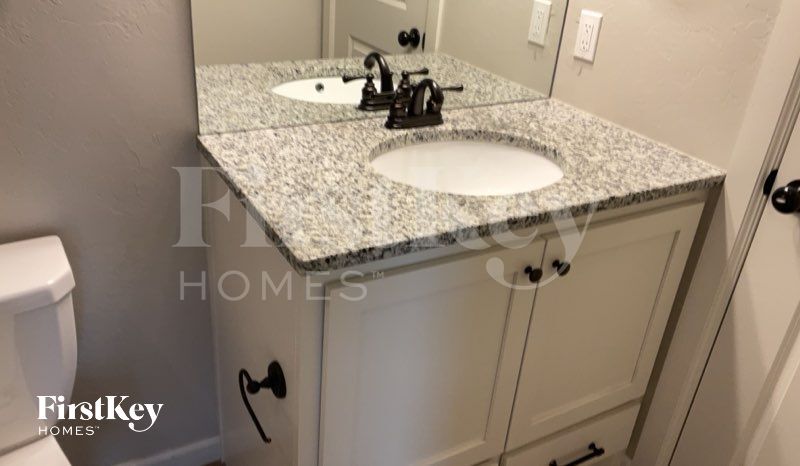 Building Photo - 16716 Doyle Dr