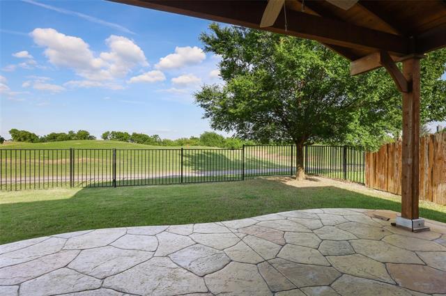 Building Photo - 801 Golden Bear Ln