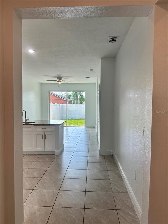 Building Photo - 810 Glastonbury Dr
