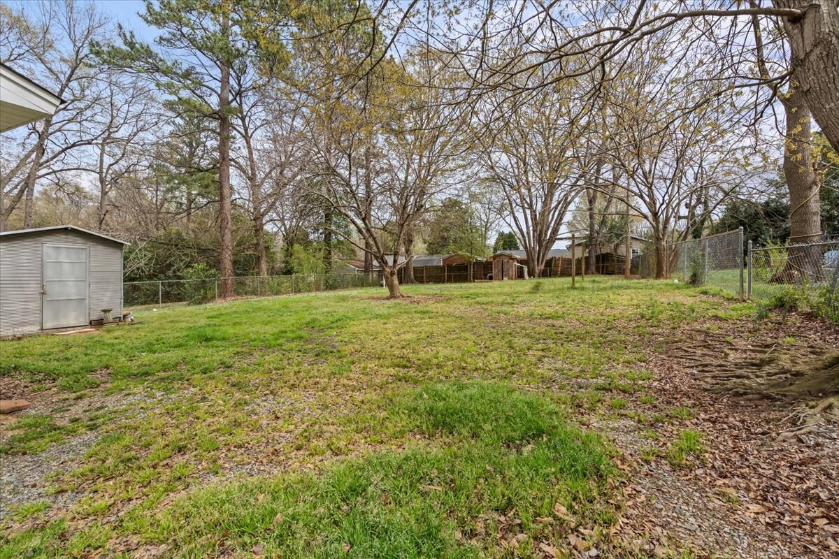Building Photo - 208 Tomberlin Rd