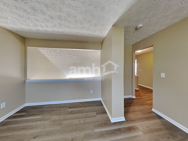 Building Photo - 509 Lake Front Dr