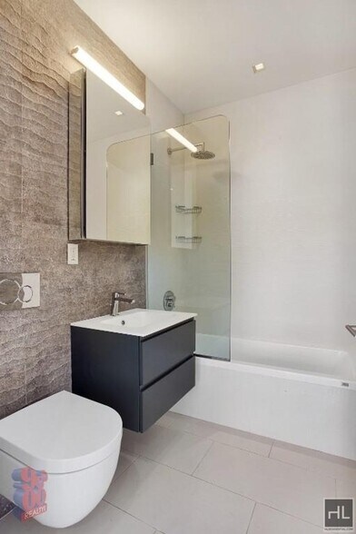 Building Photo - STANTON ST.