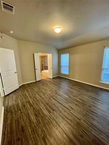Building Photo - 1117 Lake Grove Dr