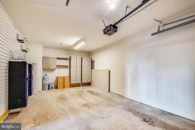 Building Photo - 11801 Rockaway Ln
