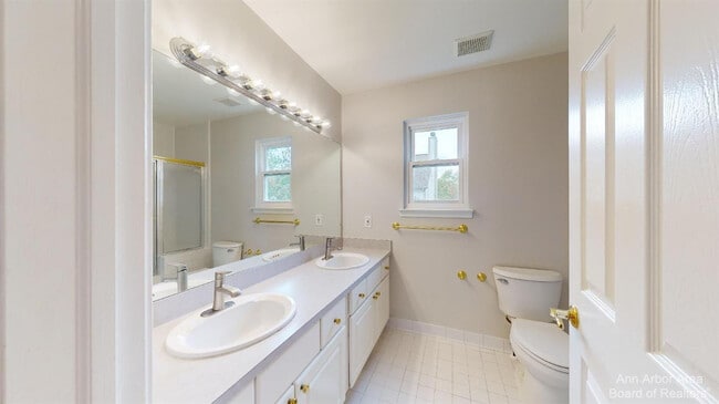 Building Photo - 2844 Chaseway Ct