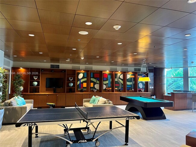 Building Photo - 2681 N Flamingo Rd