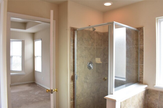 Building Photo - 2911 Creek Arbor Cir