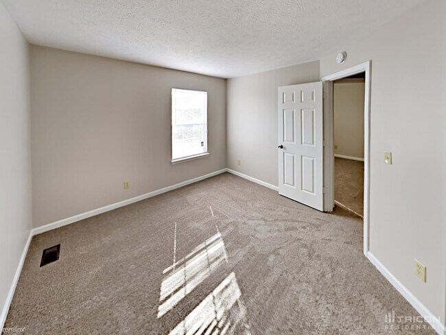 Building Photo - 6018 Tybalt Dr