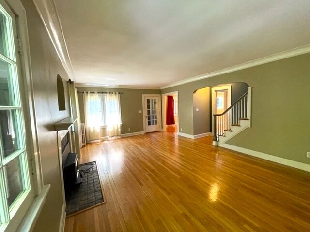 Building Photo - 3403 Dellwood Rd
