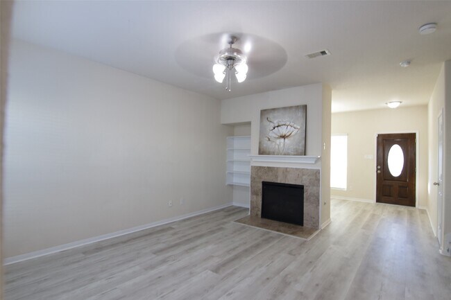 Building Photo - 15010 Calico Heights Ln