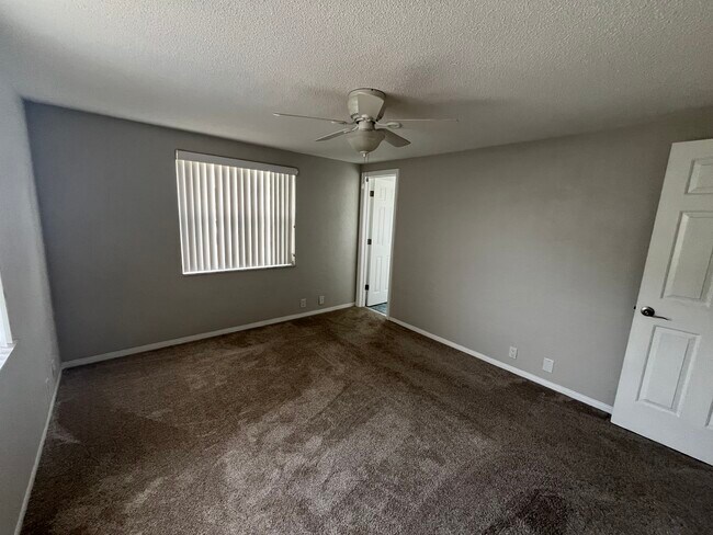 Building Photo - 5 Wisteria Dr