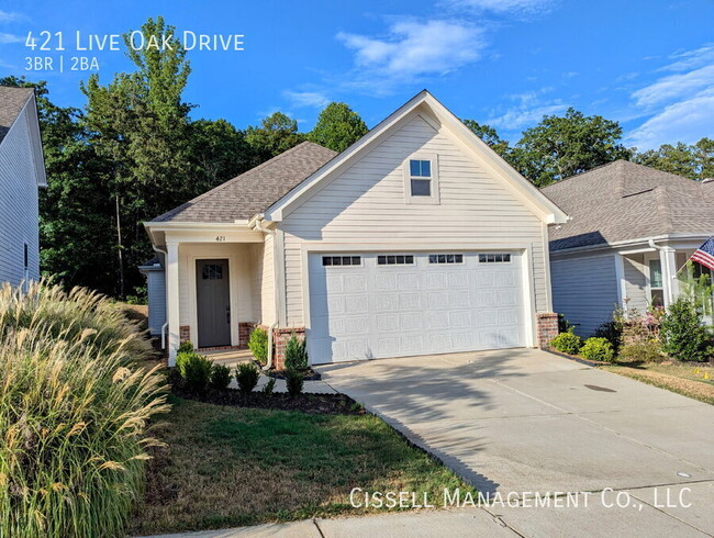 Primary Photo - 421 Live Oak Dr