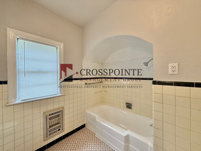 Building Photo - Beautiful 4 bedroom 2 bath home in the heart of Tyler!