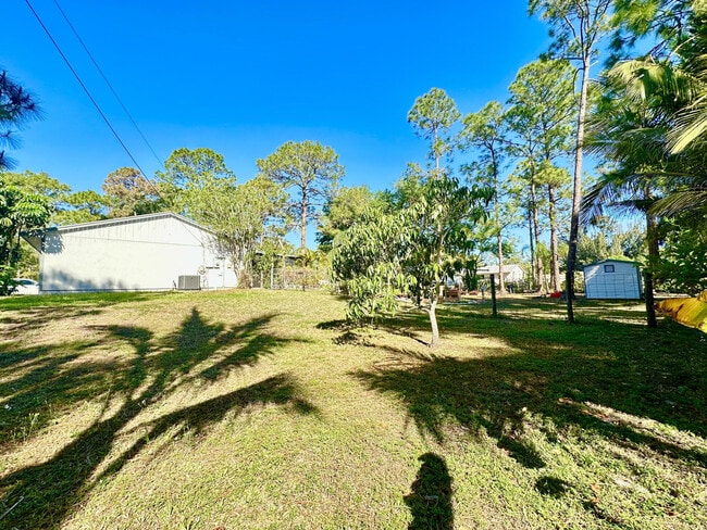 Building Photo - 13619 57th Pl N