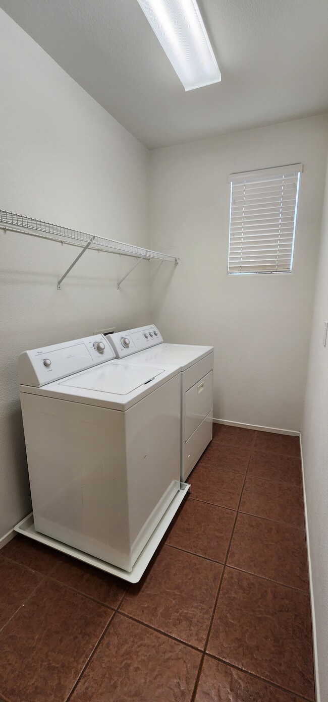Building Photo - 6250 W Arby Ave