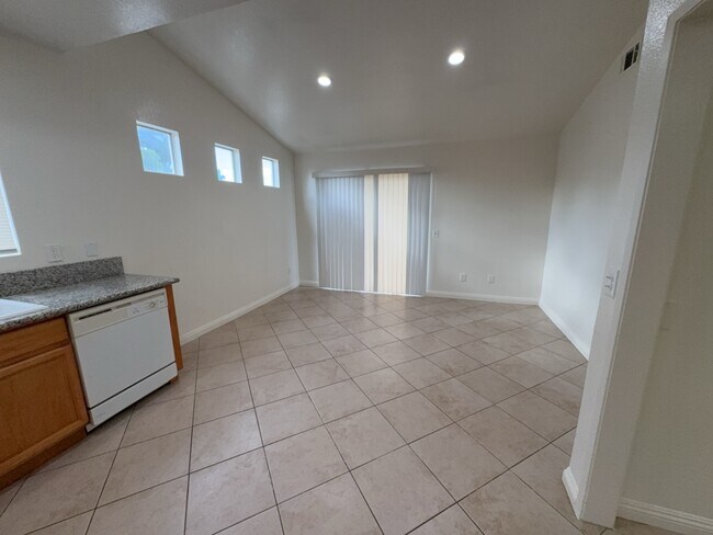 Building Photo - 13654 Opal Cir