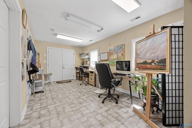 Building Photo - 1217 Indian Creek Rd NW