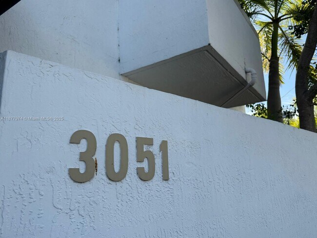 Building Photo - 3051 SW 27th Ave