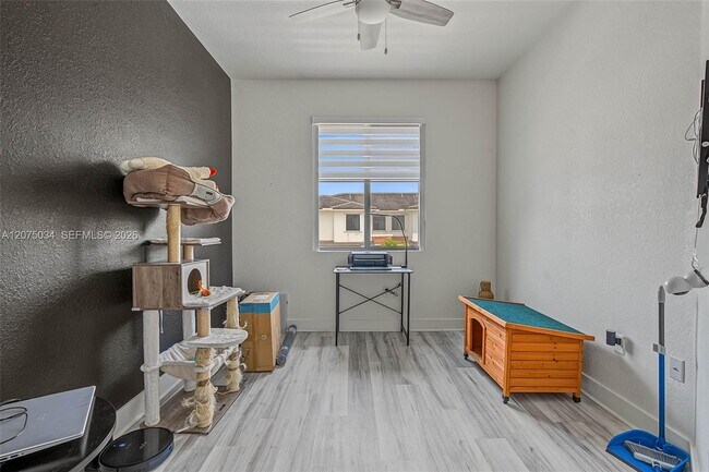 Building Photo - 10892 SW 235th Ln