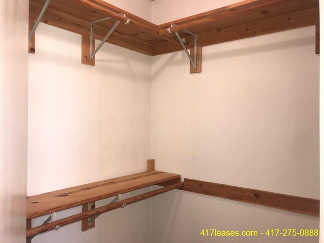 Building Photo - 1849 W Farm Rd 102