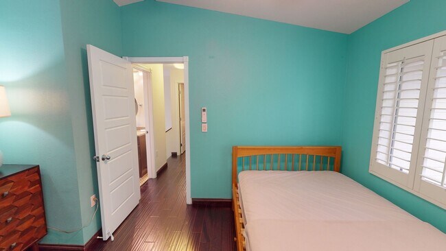 Building Photo - 92-1531 Aliinui Drive #15F