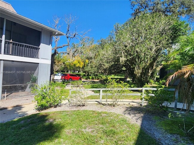 Building Photo - 10 Sheoah Blvd