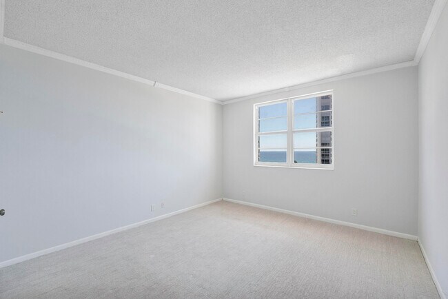 Building Photo - 2851 S Ocean Blvd