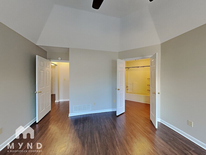 Building Photo - 961 Jessica Lauren Cove
