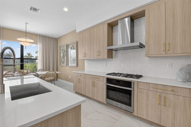 Building Photo - 8356 Royal County Down Rd