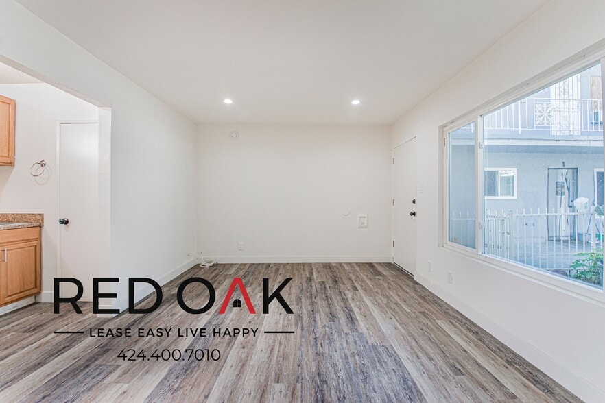 Building Photo - 4630 Venice Blvd.