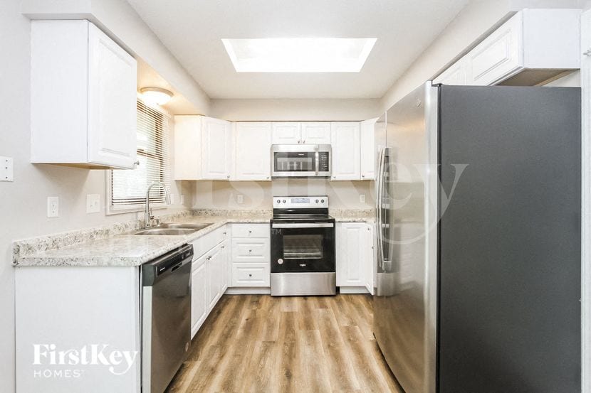 Building Photo - 127 E Edgewood Ave