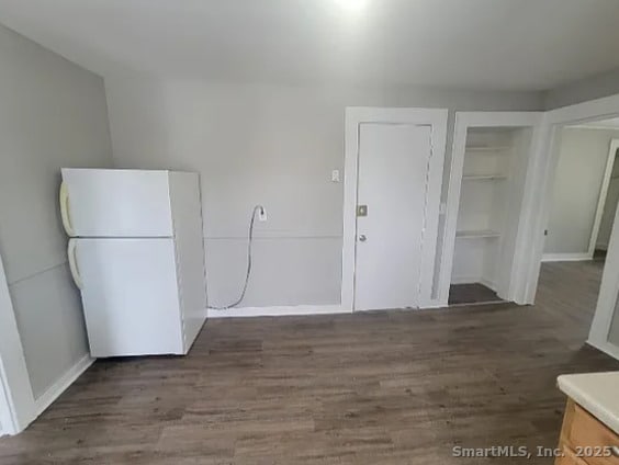 Building Photo - 404 Center St