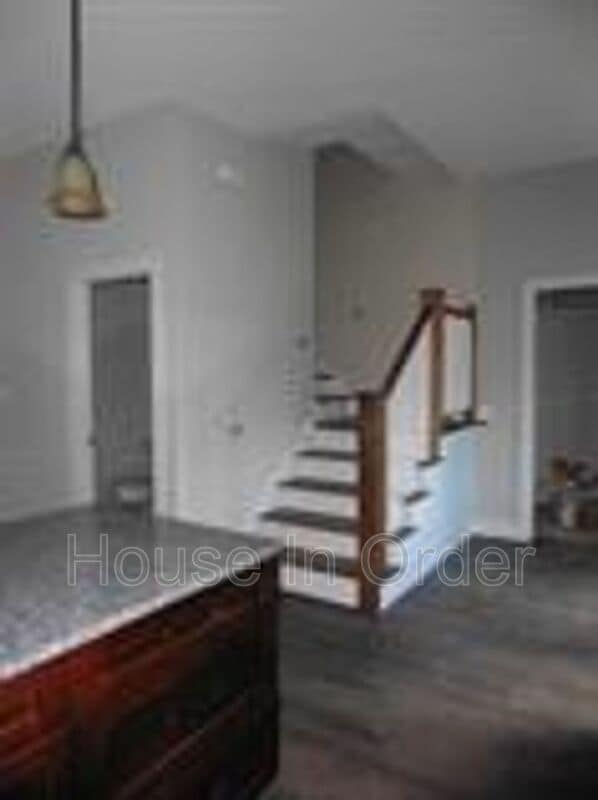 Building Photo - 20 Manatee Ct