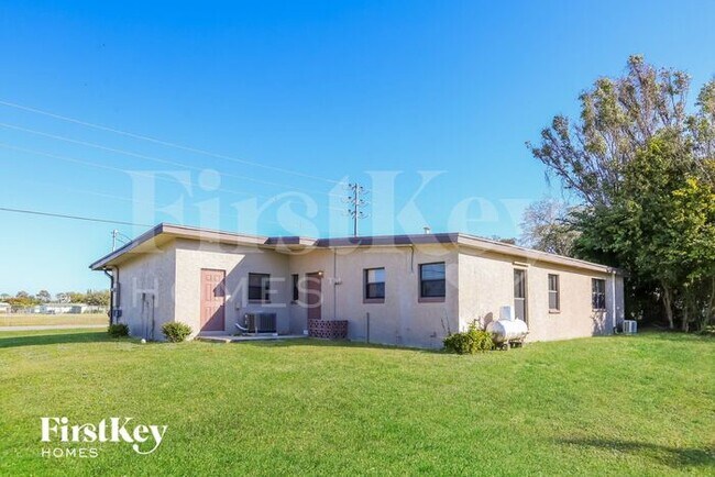 Building Photo - 21435 Gibralter Dr