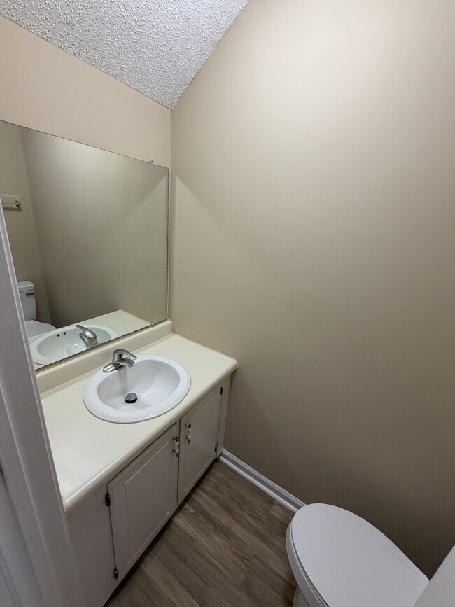 Building Photo - 2903 Cedar Creek Rd