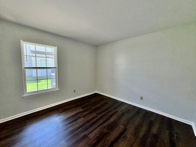 Building Photo - Updated & Ready 05-21-26! Dog Friendly Home w/Community Pool, Clubhouse, Tennis Courts & More!