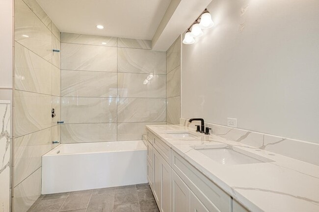 Building Photo - 369 Grant St