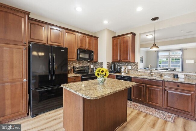 Building Photo - 15058 Danehurst Cir