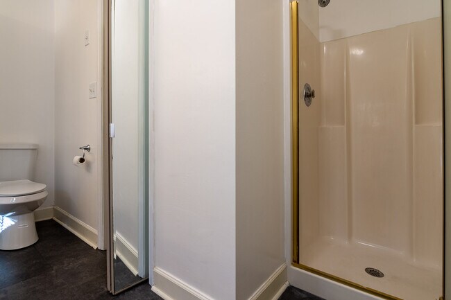 Building Photo - 1051 Waltons Ct
