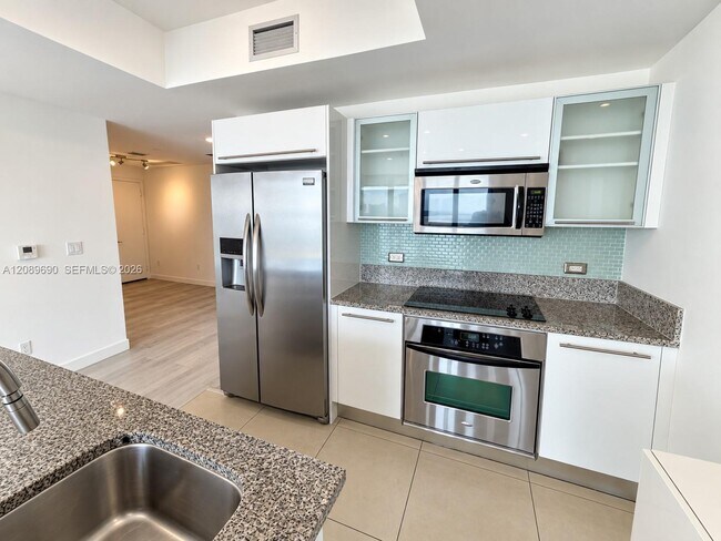 Building Photo - 888 Biscayne Blvd