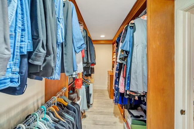 Building Photo - 22374 Algunas Rd