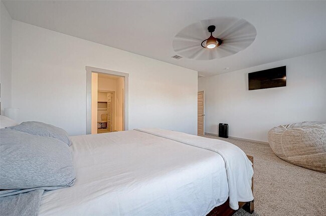Building Photo - 6911 Amber Clf Ln