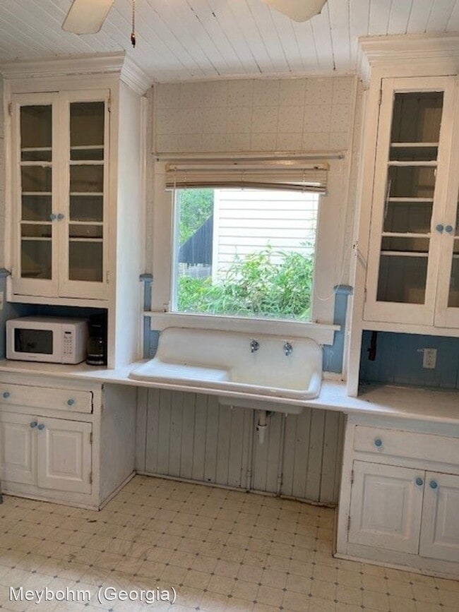 Primary Photo - 1 br, 1 bath House - 2413 1/2 Walton Way