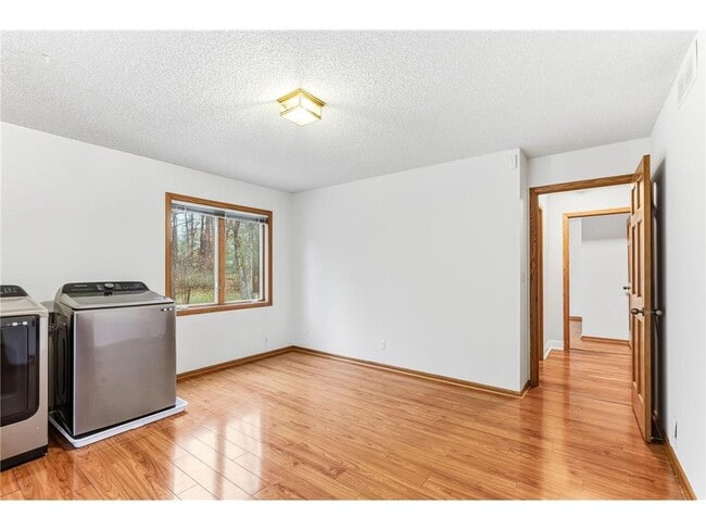 Building Photo - 5880 Christmas Lake Rd