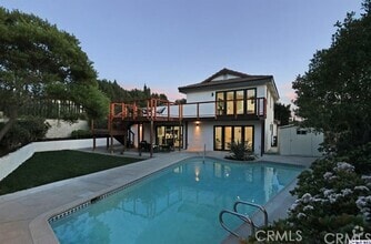 Building Photo - 4765 Round Top Dr