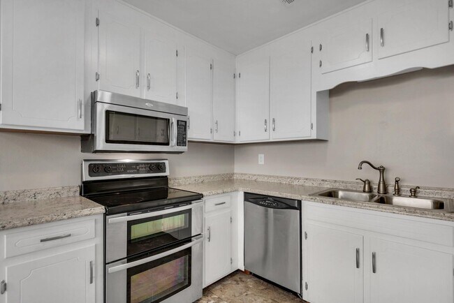 Building Photo - 266 Honeysuckle Way