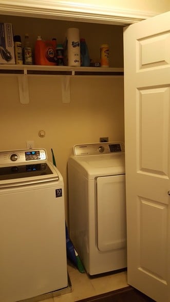 Laundry Room - 8303 Greys Ln
