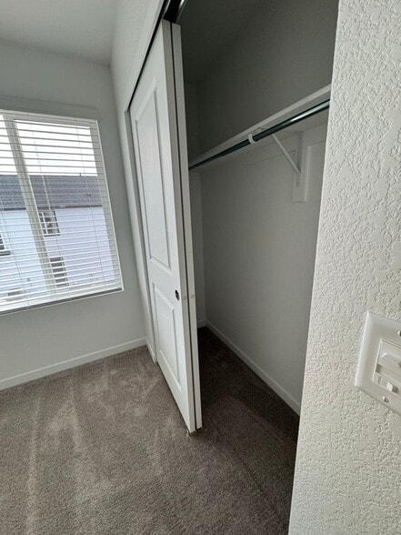 Building Photo - 9156 Percheron Pony Dr