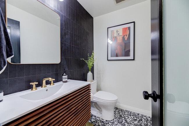 Building Photo - 8828 Pershing Dr